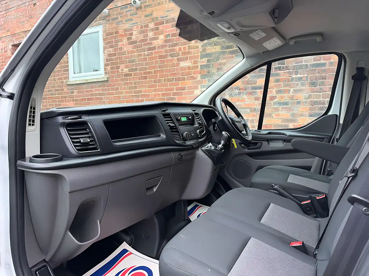 Used 2019 Ford Transit Custom Base White - Interior and Exterior details 10