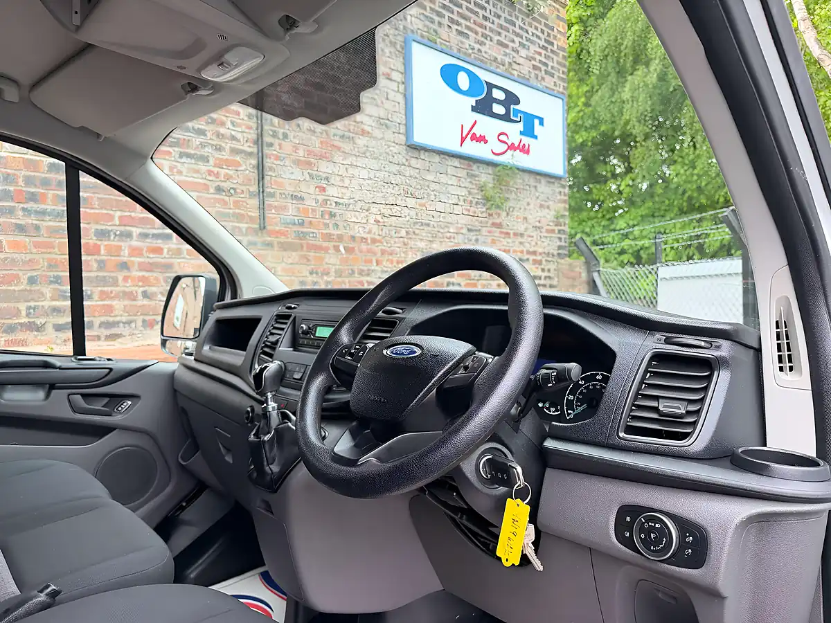 Used 2019 Ford Transit Custom Base White - Interior and Exterior details 8