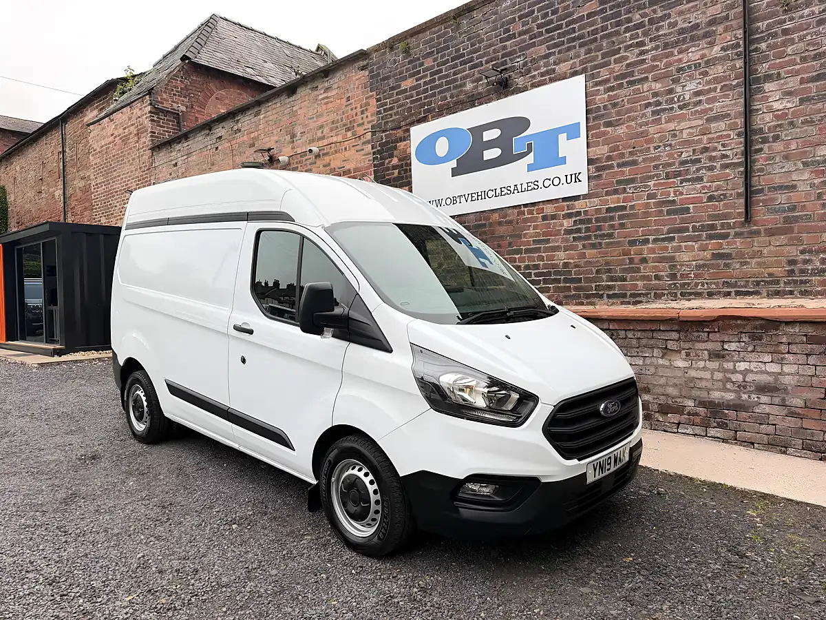 Used 2019 Ford Transit Custom Base White - Front View