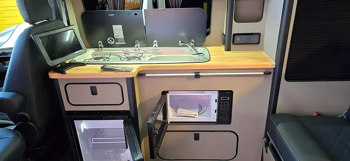Used 2019 Ford Transit Custom Campervan White - Interior and Exterior details 7