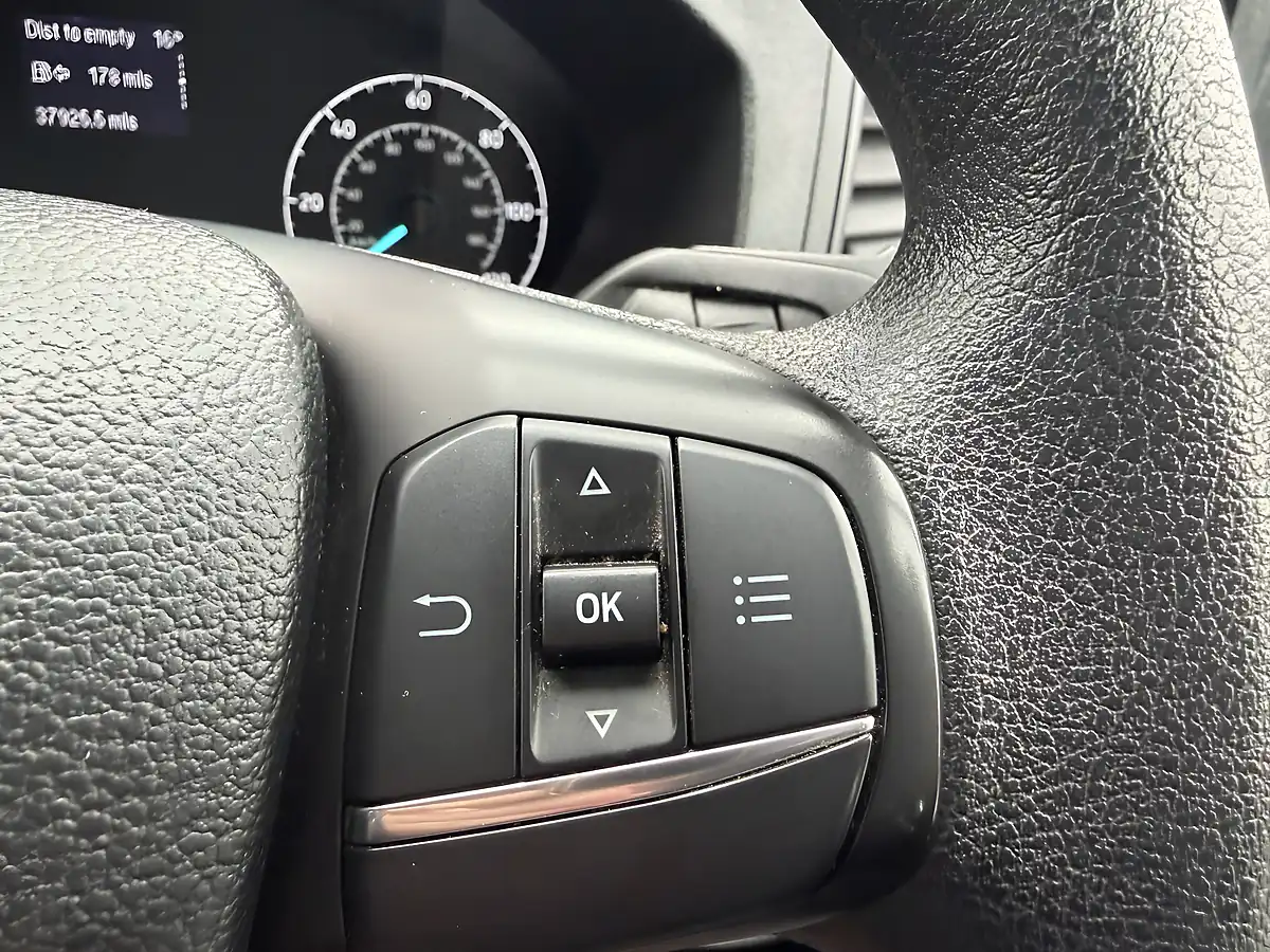 Used 2019 Ford Transit Custom Combi Van White - Interior and Exterior details 18