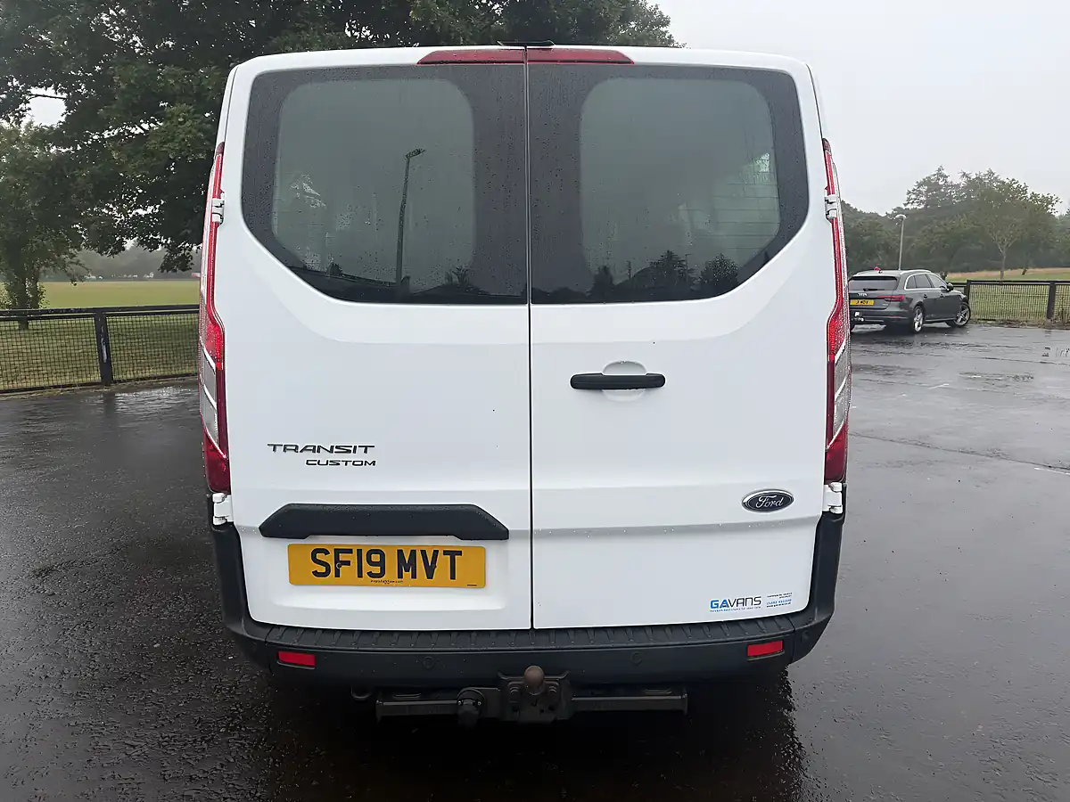 Used 2019 Ford Transit Custom Combi Van White - Interior and Exterior details 8