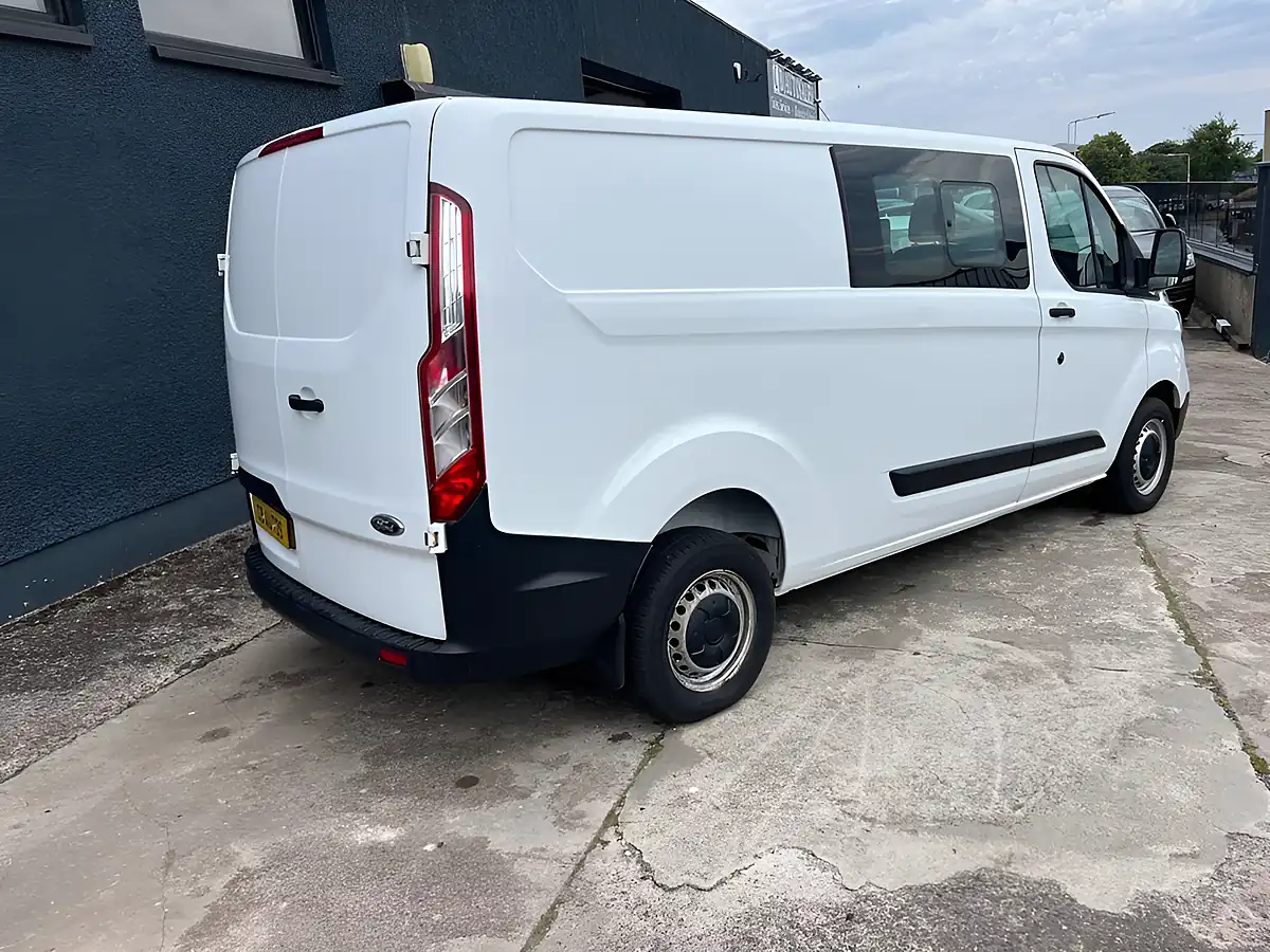 Used 2019 Ford Transit Custom Crew Van Double Cab White - Interior and Exterior details 12