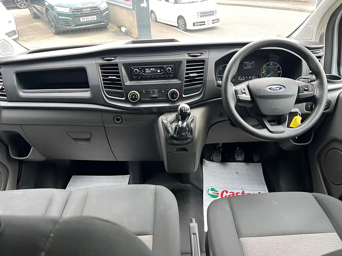 Used 2019 Ford Transit Custom Crew Van Double Cab White - Interior and Exterior details 15