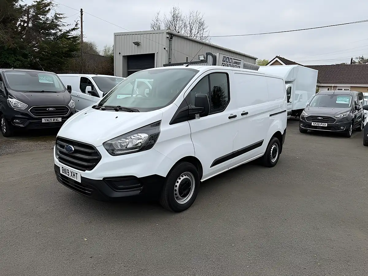 Used 2019 Ford Transit Custom L1 H1 Swb White - Interior and Exterior details 11