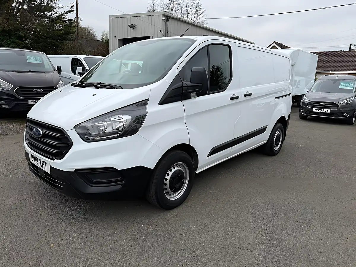 Used 2019 Ford Transit Custom L1 H1 Swb White - Interior and Exterior details 12