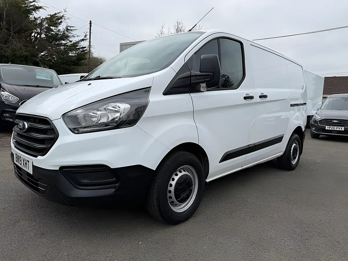 Used 2019 Ford Transit Custom L1 H1 Swb White - Interior and Exterior details 14