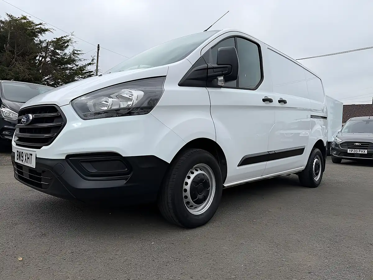 Used 2019 Ford Transit Custom L1 H1 Swb White - Interior and Exterior details 15