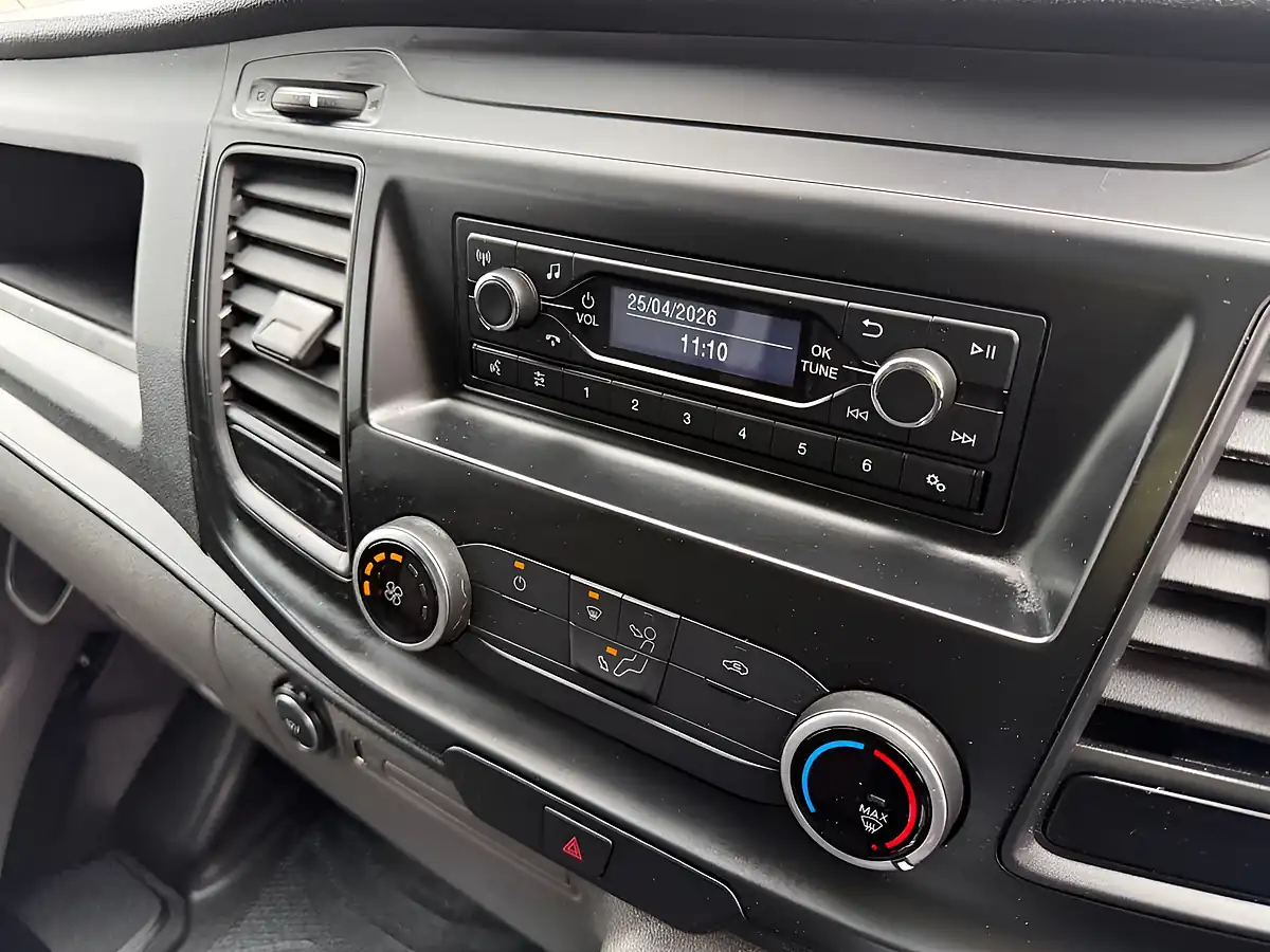 Used 2019 Ford Transit Custom L1 H1 Swb White - Interior and Exterior details 7