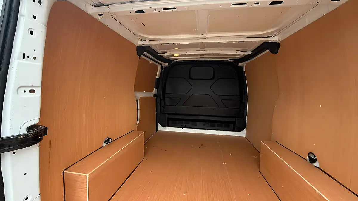 Used 2019 Ford Transit Custom L1 H1 White - Interior and Exterior details 10