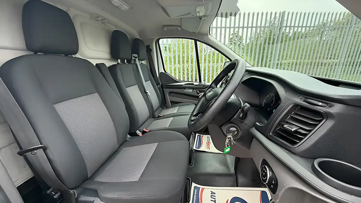 Used 2019 Ford Transit Custom L1 H1 White - Interior and Exterior details 12