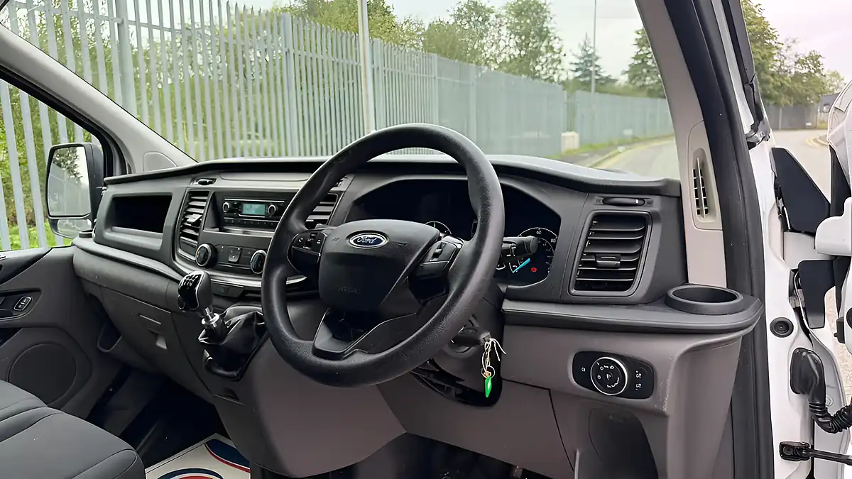 Used 2019 Ford Transit Custom L1 H1 White - Interior and Exterior details 16