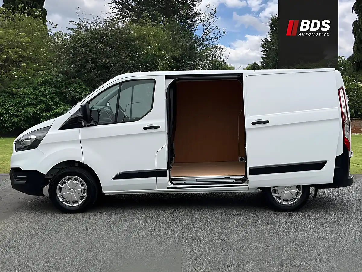Used 2019 Ford Transit Custom L1 H1 White - Interior and Exterior details 6