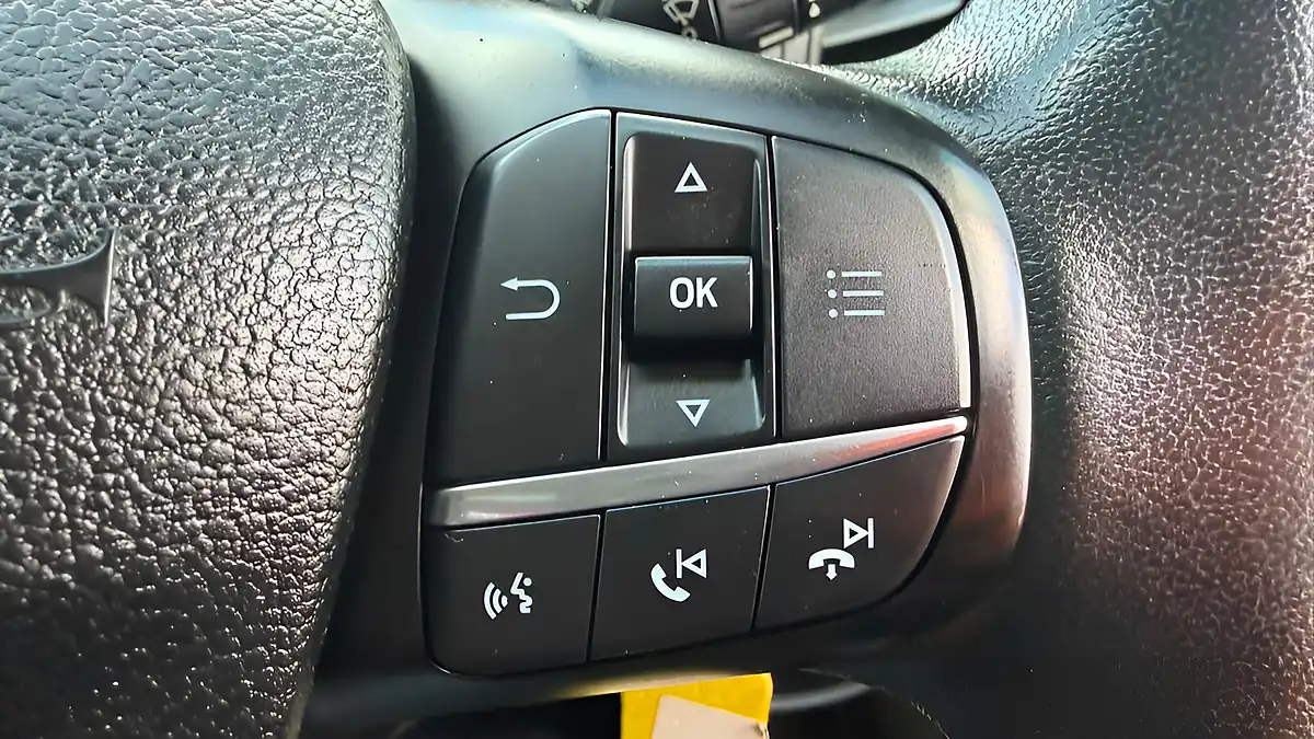 Used 2019 Ford Transit Custom L2 H2 White - Interior and Exterior details 16