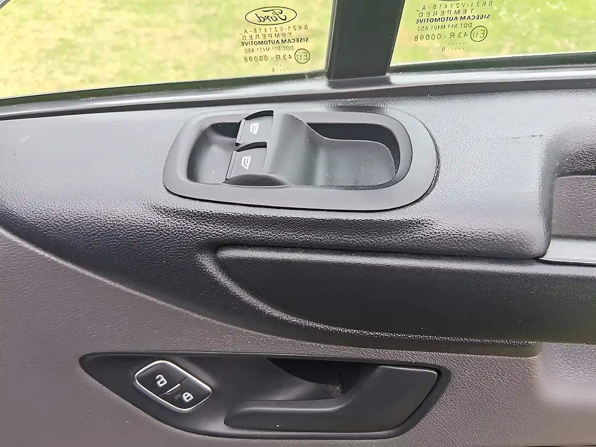 Used 2019 Ford Transit Custom Leader White - Interior and Exterior details 18
