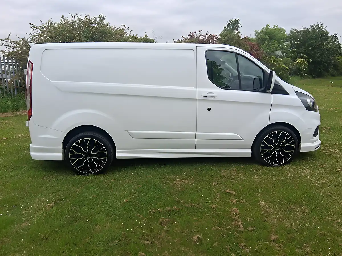 Used 2019 Ford Transit Custom Leader White - Interior and Exterior details 6