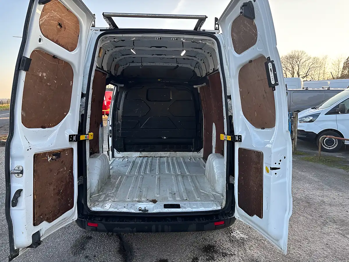 Used 2019 Ford Transit Custom Leader White - Interior and Exterior details 10
