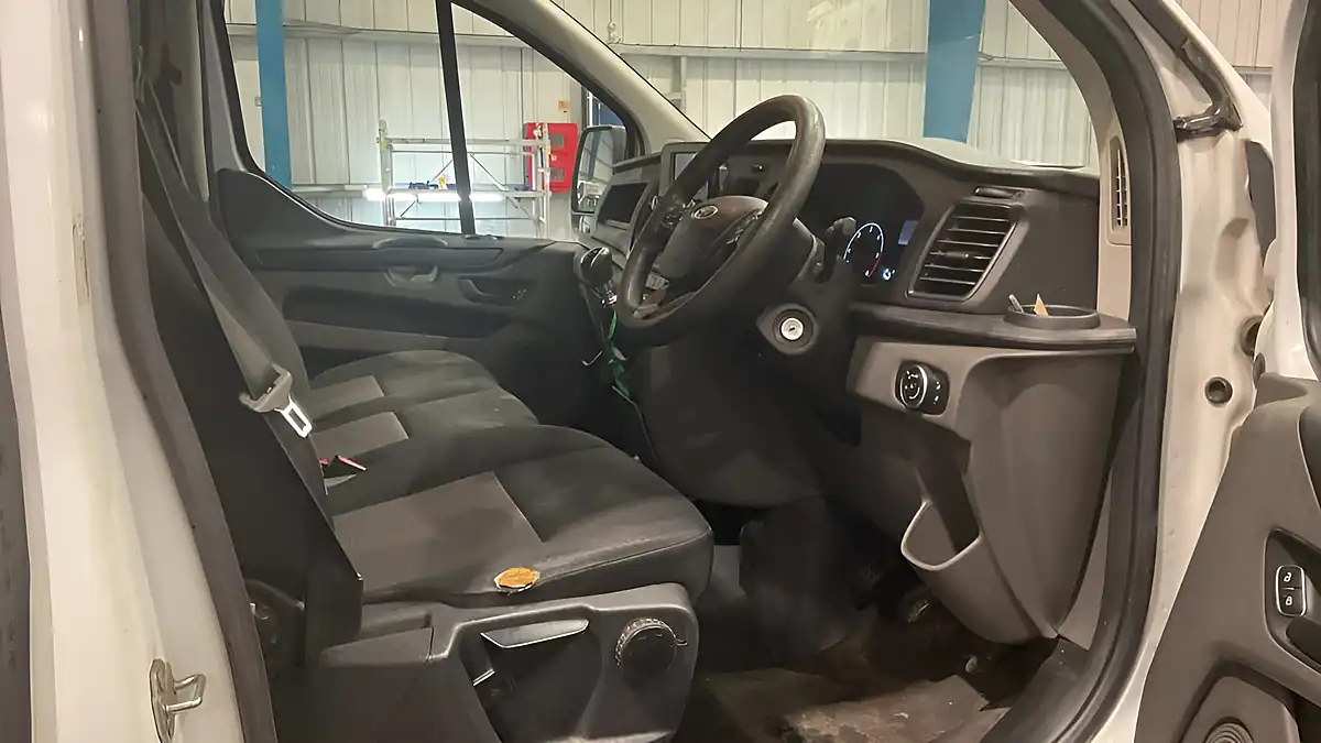 Used 2019 Ford Transit Custom Leader White - Interior and Exterior details 11
