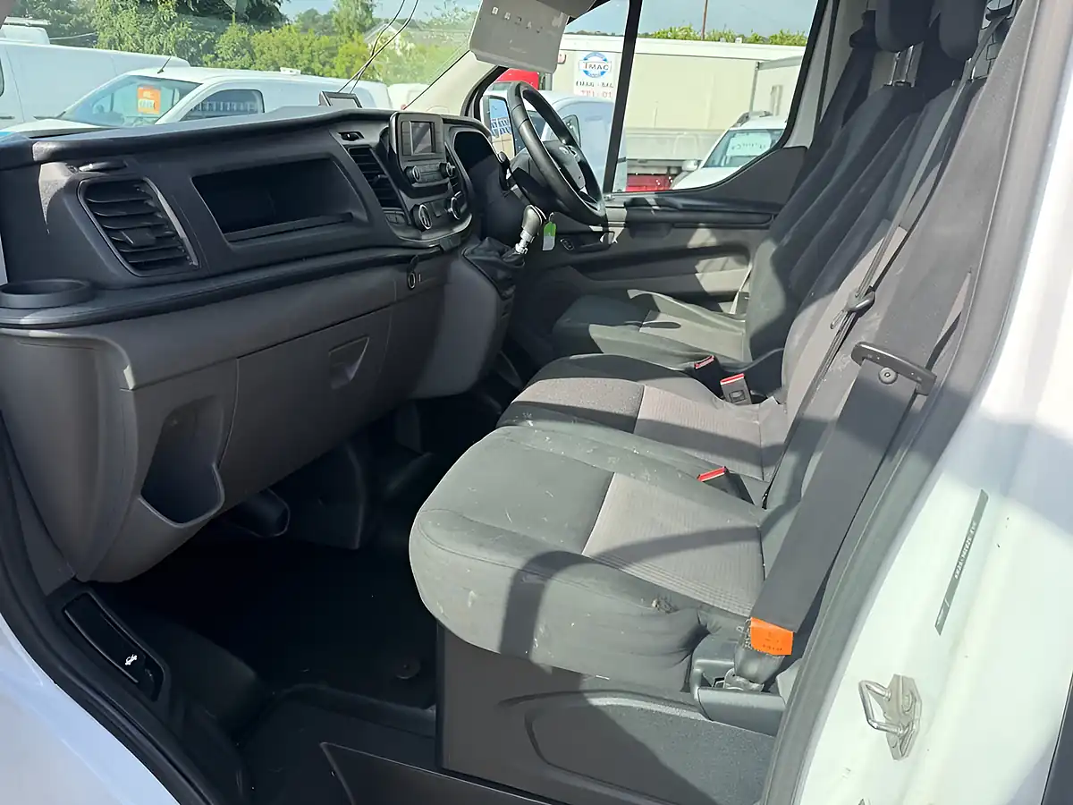 Used 2019 Ford Transit Custom Leader White - Interior and Exterior details 11