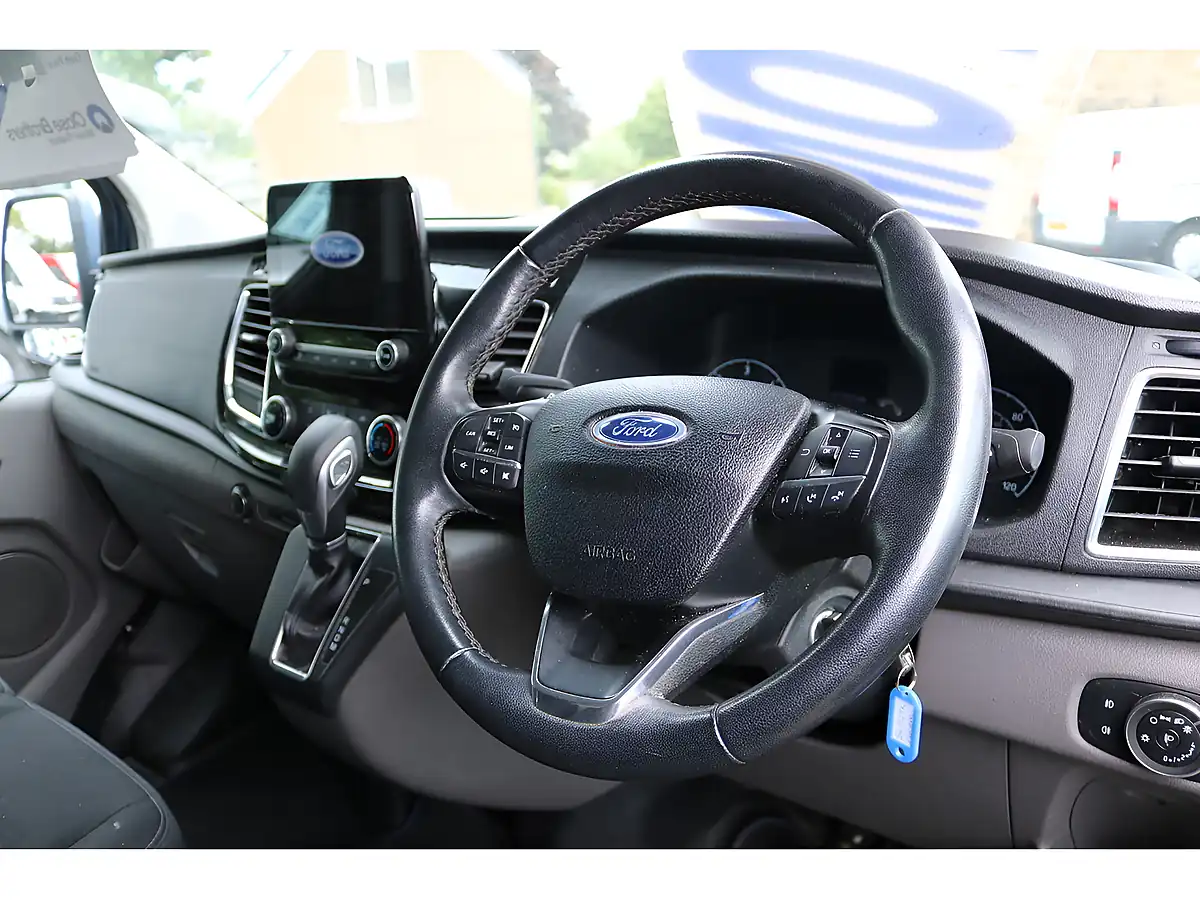 Used 2019 Ford Transit Custom Limited Blue - Interior and Exterior details 13