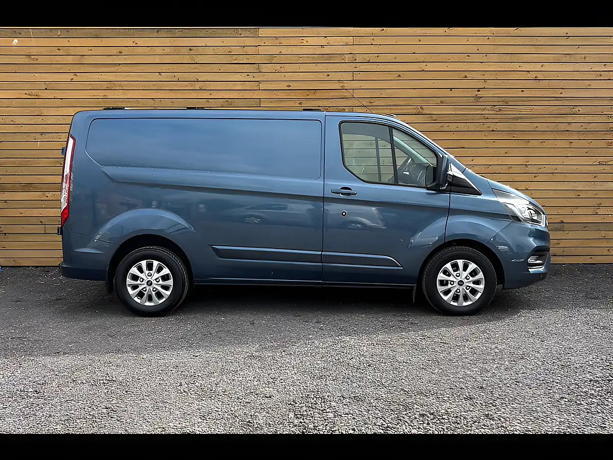 Used 2019 Ford Transit Custom Limited Blue - Interior and Exterior details 4