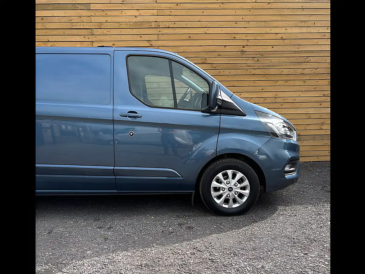 Used 2019 Ford Transit Custom Limited Blue - Interior and Exterior details 6