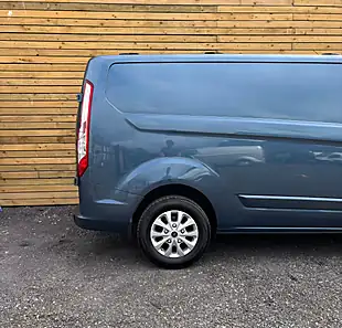 Used 2019 Ford Transit Custom Limited Blue - Interior and Exterior details 7