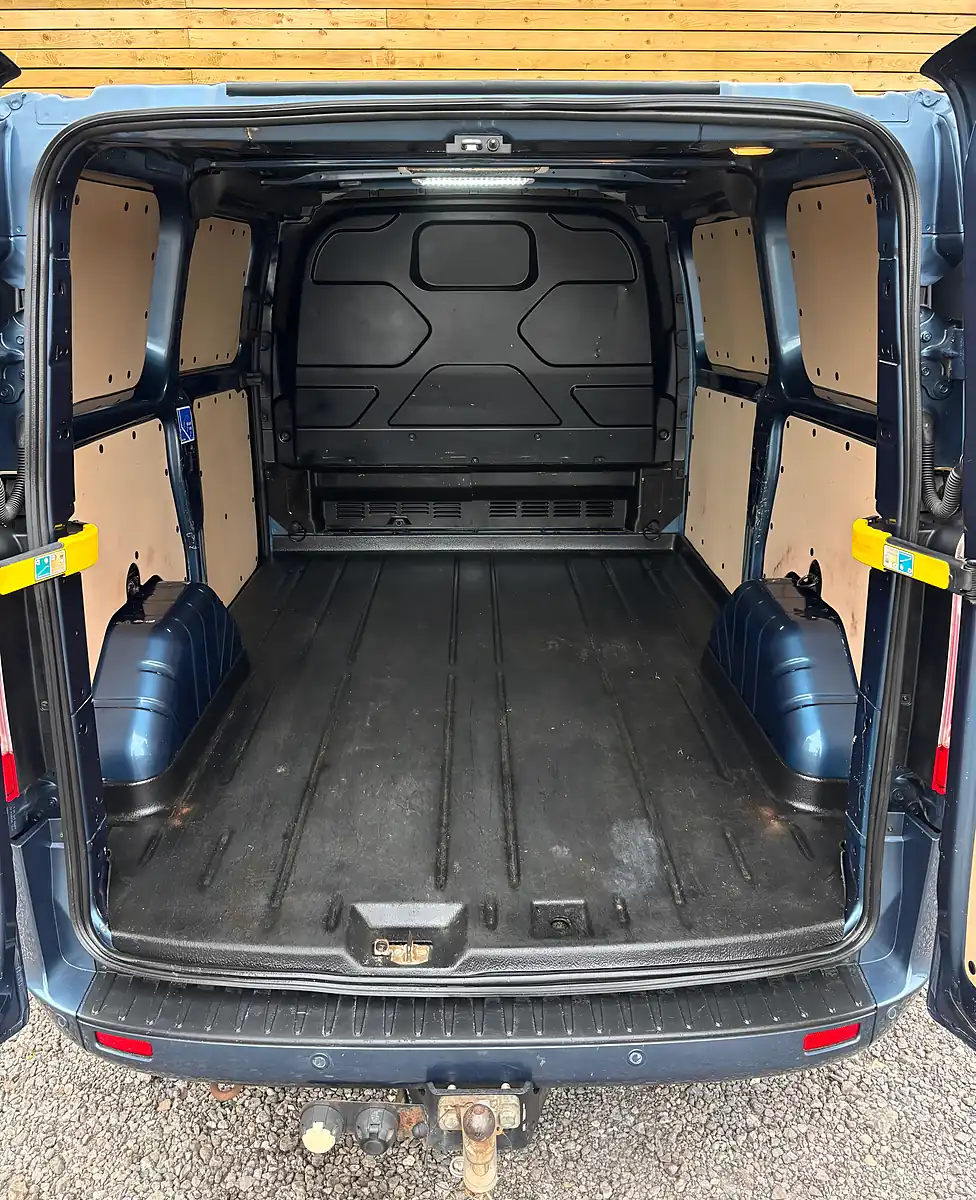 Used 2019 Ford Transit Custom Limited Blue - Interior and Exterior details 18