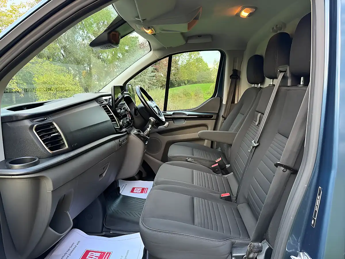 Used 2019 Ford Transit Custom Limited Blue - Interior and Exterior details 19