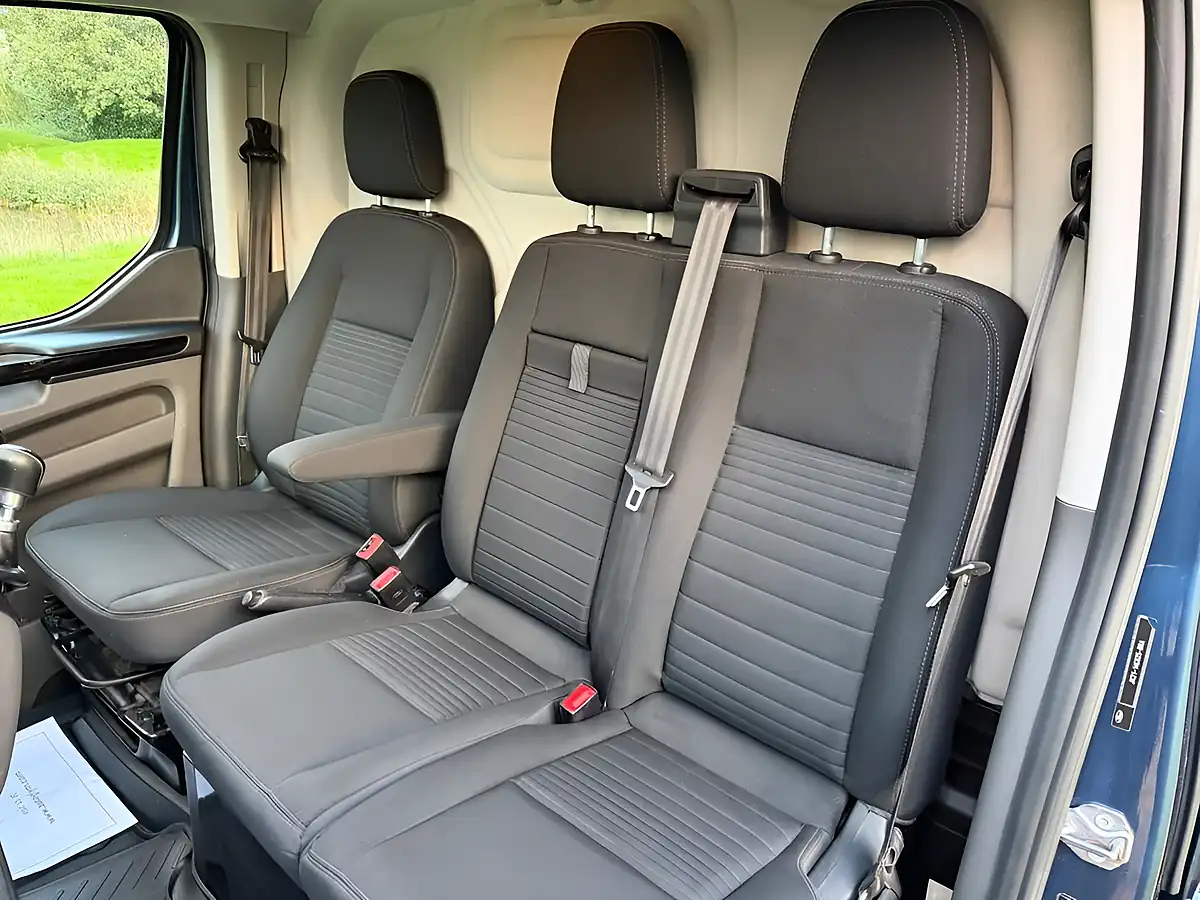 Used 2019 Ford Transit Custom Limited Blue - Interior and Exterior details 20