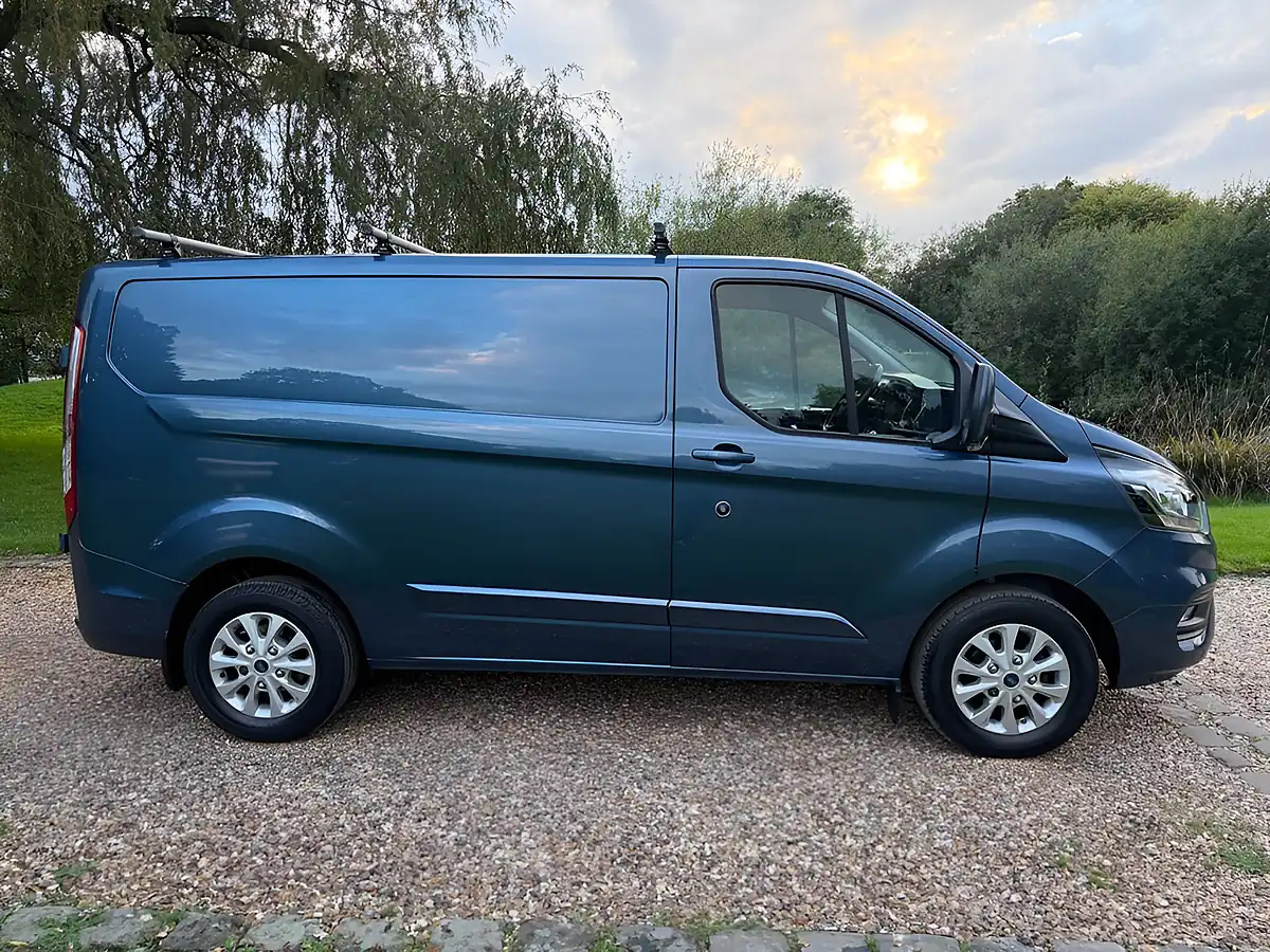 Used 2019 Ford Transit Custom Limited Blue - Interior and Exterior details 6