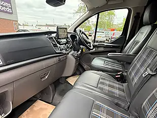 Used 2019 Ford Transit Custom Limited Crew Cab Black - Interior and Exterior details 10