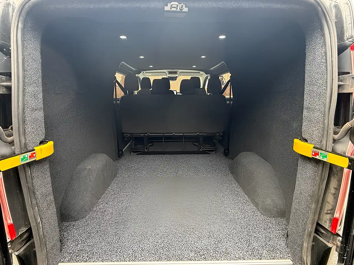 Used 2019 Ford Transit Custom Limited Crew Cab Black - Interior and Exterior details 4