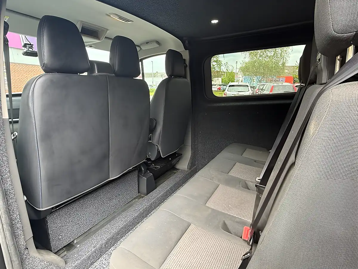 Used 2019 Ford Transit Custom Limited Crew Cab Black - Interior and Exterior details 7