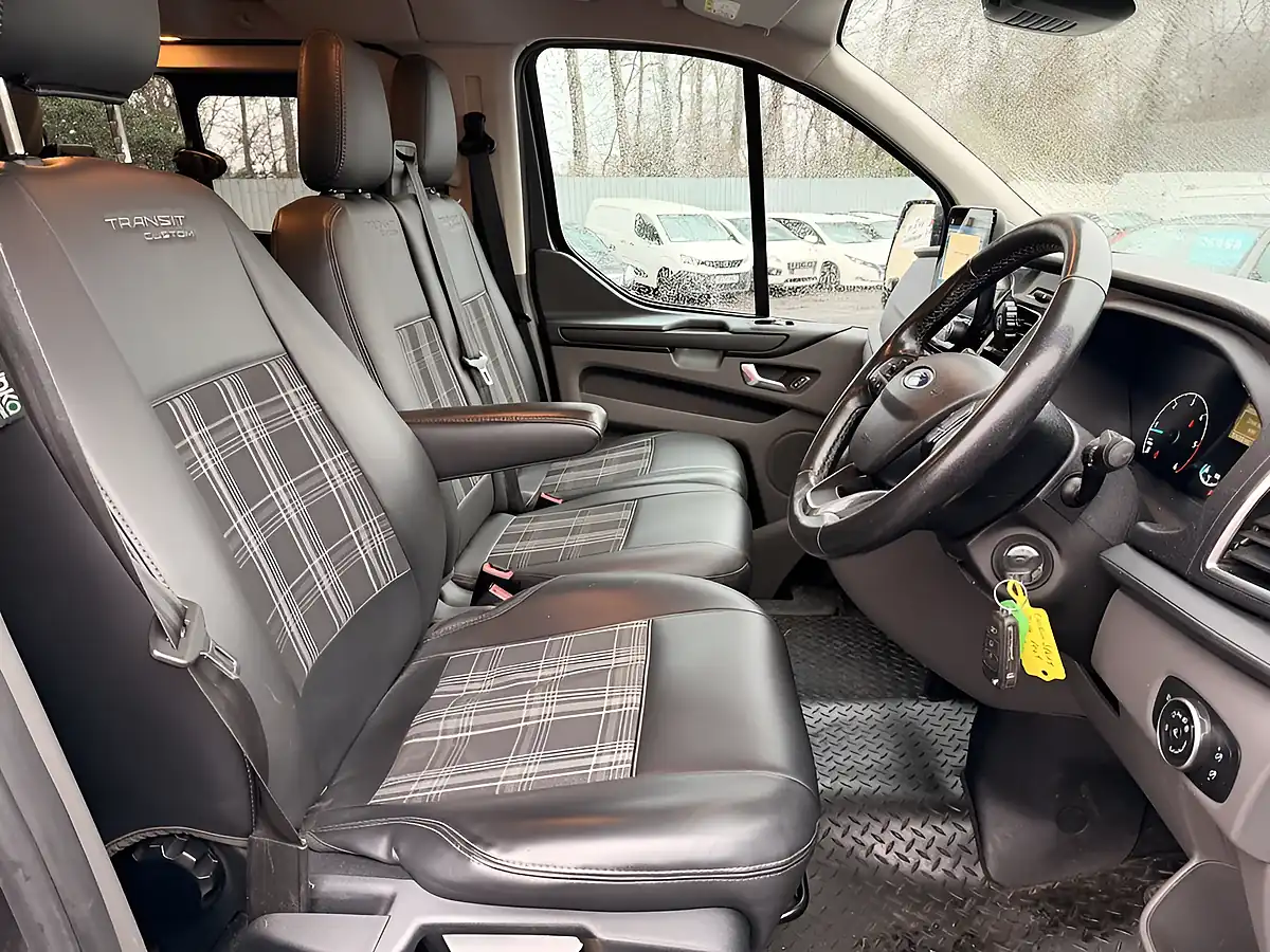 Used 2019 Ford Transit Custom Limited Crew Van Double Cab Grey - Interior and Exterior details 20