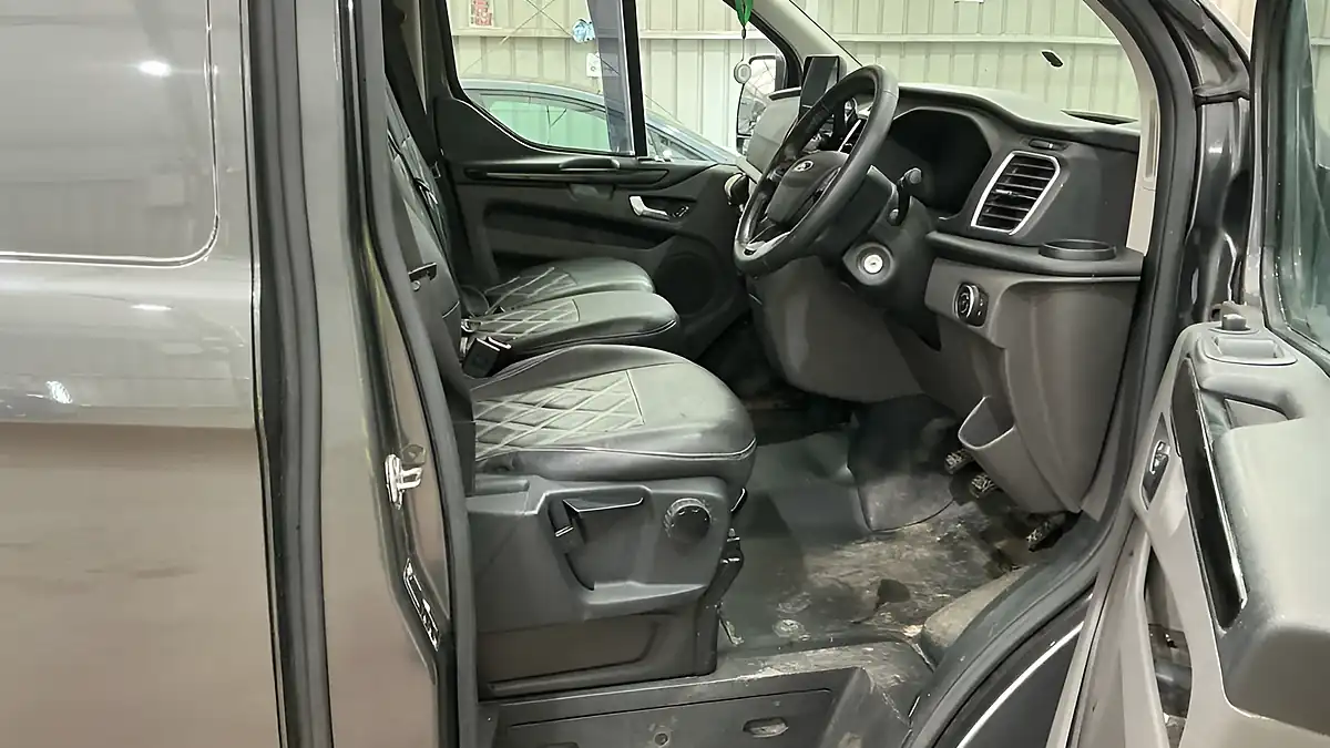 Used 2019 Ford Transit Custom Limited Grey - Interior and Exterior details 10