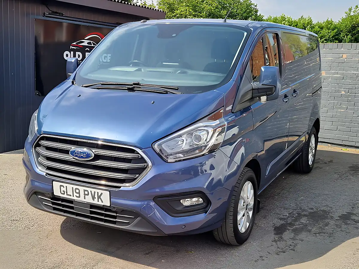 Used 2019 Ford Transit Custom Limited L1 H1 Blue - Front View