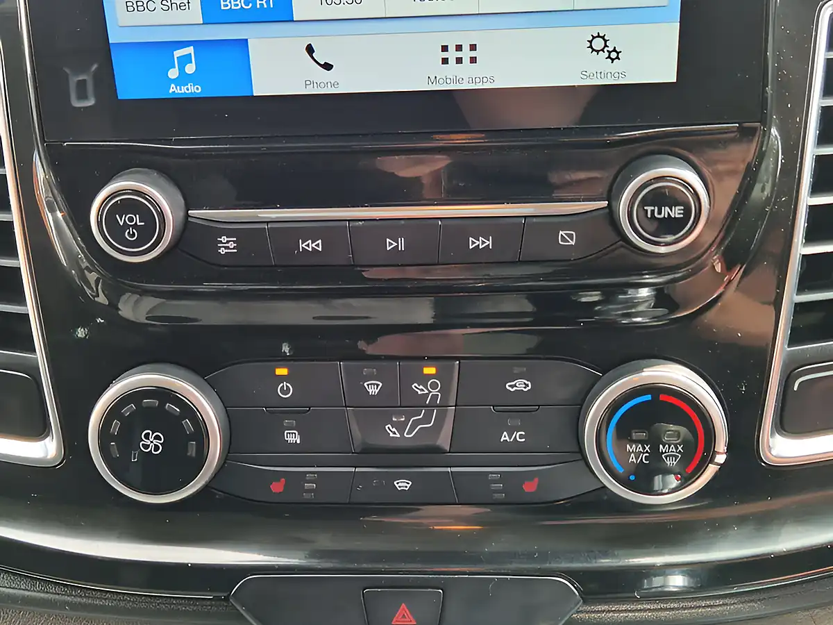 Used 2019 Ford Transit Custom Limited L1 H1 Blue - Interior and Exterior details 19