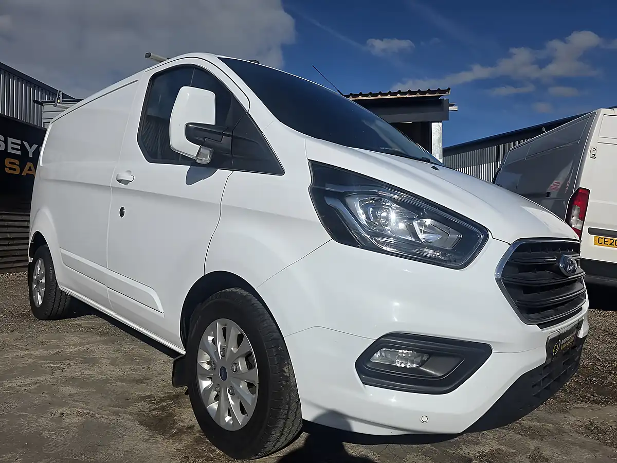 Used 2019 Ford Transit Custom Limited L1 H1 White - Interior and Exterior details 7