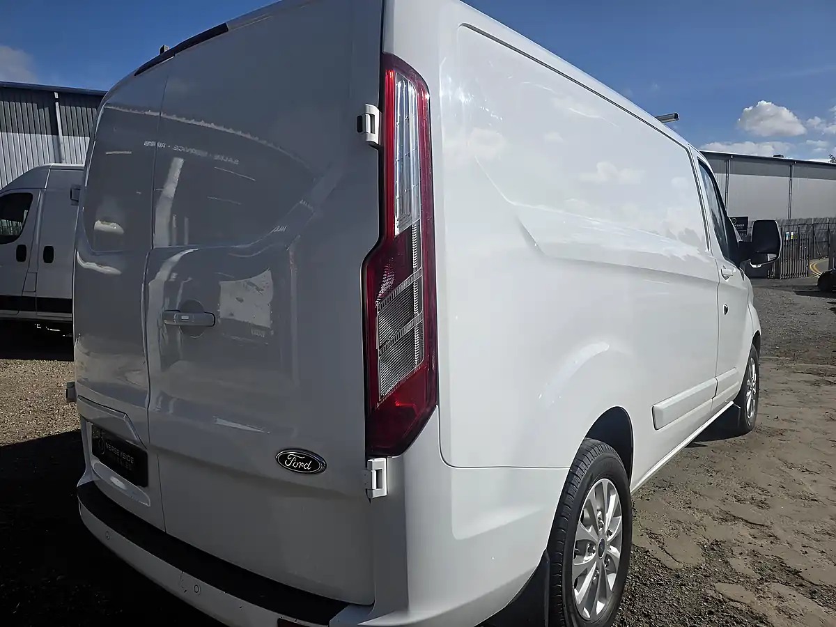 Used 2019 Ford Transit Custom Limited L1 H1 White - Interior and Exterior details 9