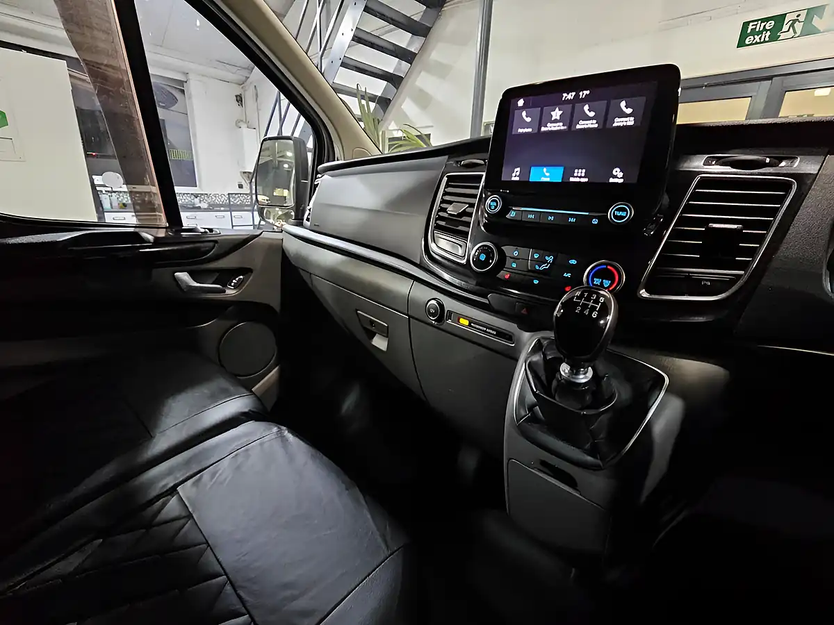 Used 2019 Ford Transit Custom Limited Moondust Silver - Interior and Exterior details 15