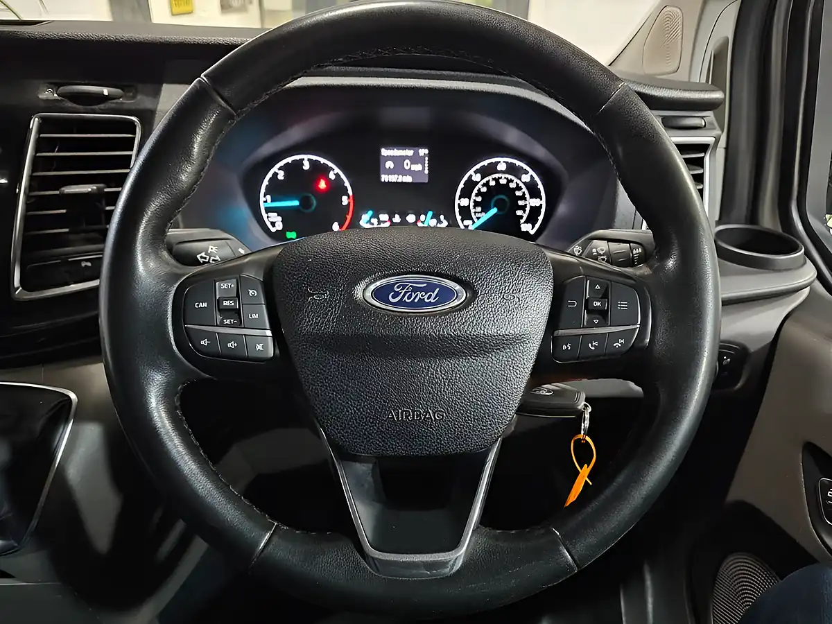 Used 2019 Ford Transit Custom Limited Moondust Silver - Interior and Exterior details 16