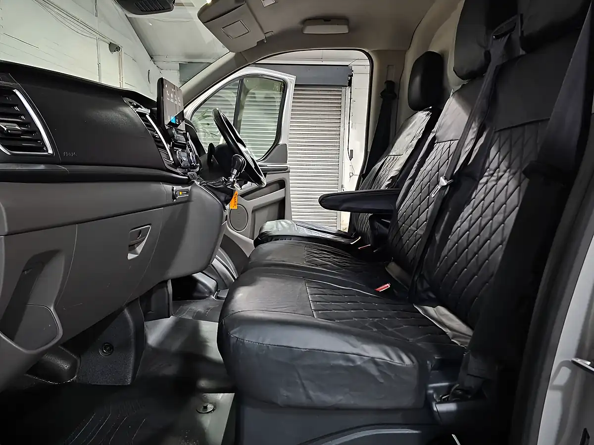 Used 2019 Ford Transit Custom Limited Moondust Silver - Interior and Exterior details 20