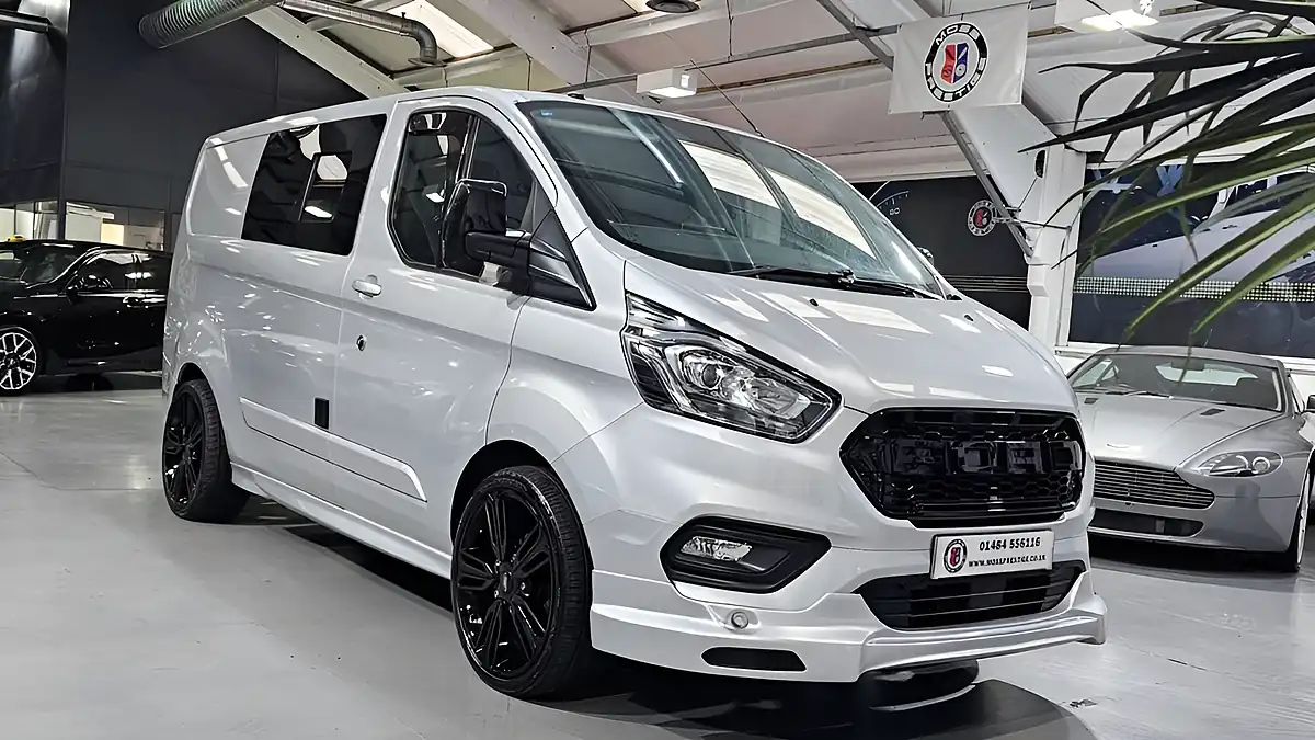 Used 2019 Ford Transit Custom Limited Moondust Silver - Interior and Exterior details 8