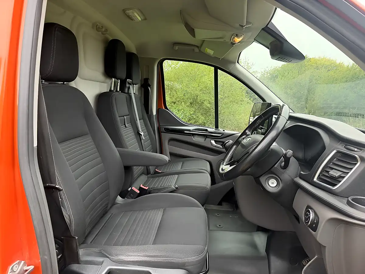 Used 2019 Ford Transit Custom Limited Orange - Interior and Exterior details 15