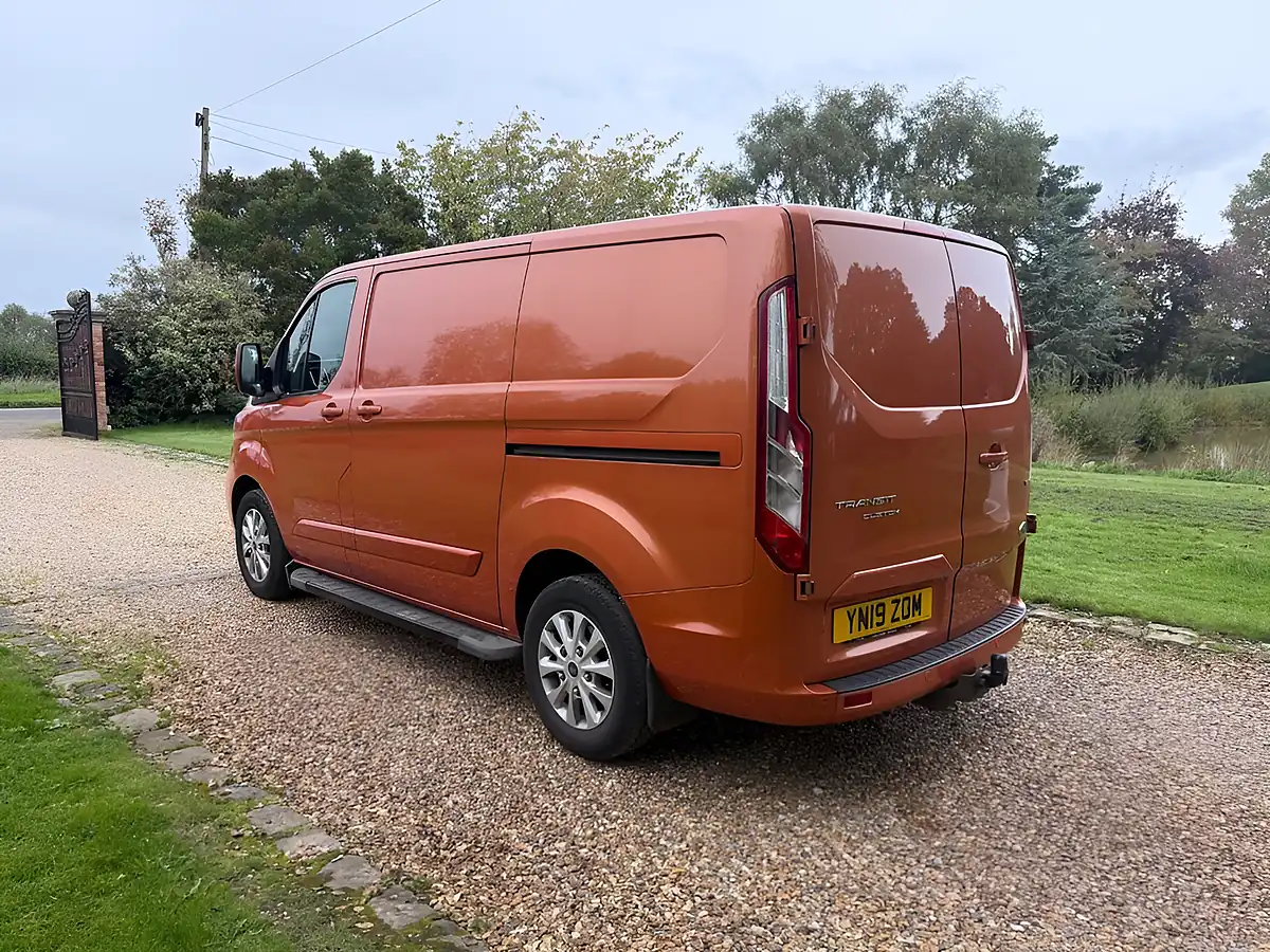 Used 2019 Ford Transit Custom Limited Orange - Interior and Exterior details 3