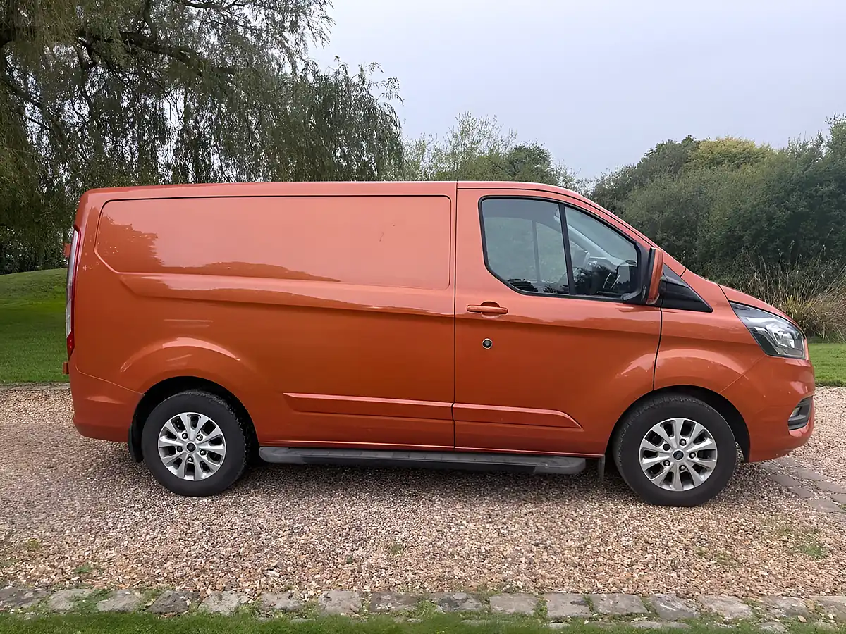 Used 2019 Ford Transit Custom Limited Orange - Interior and Exterior details 6