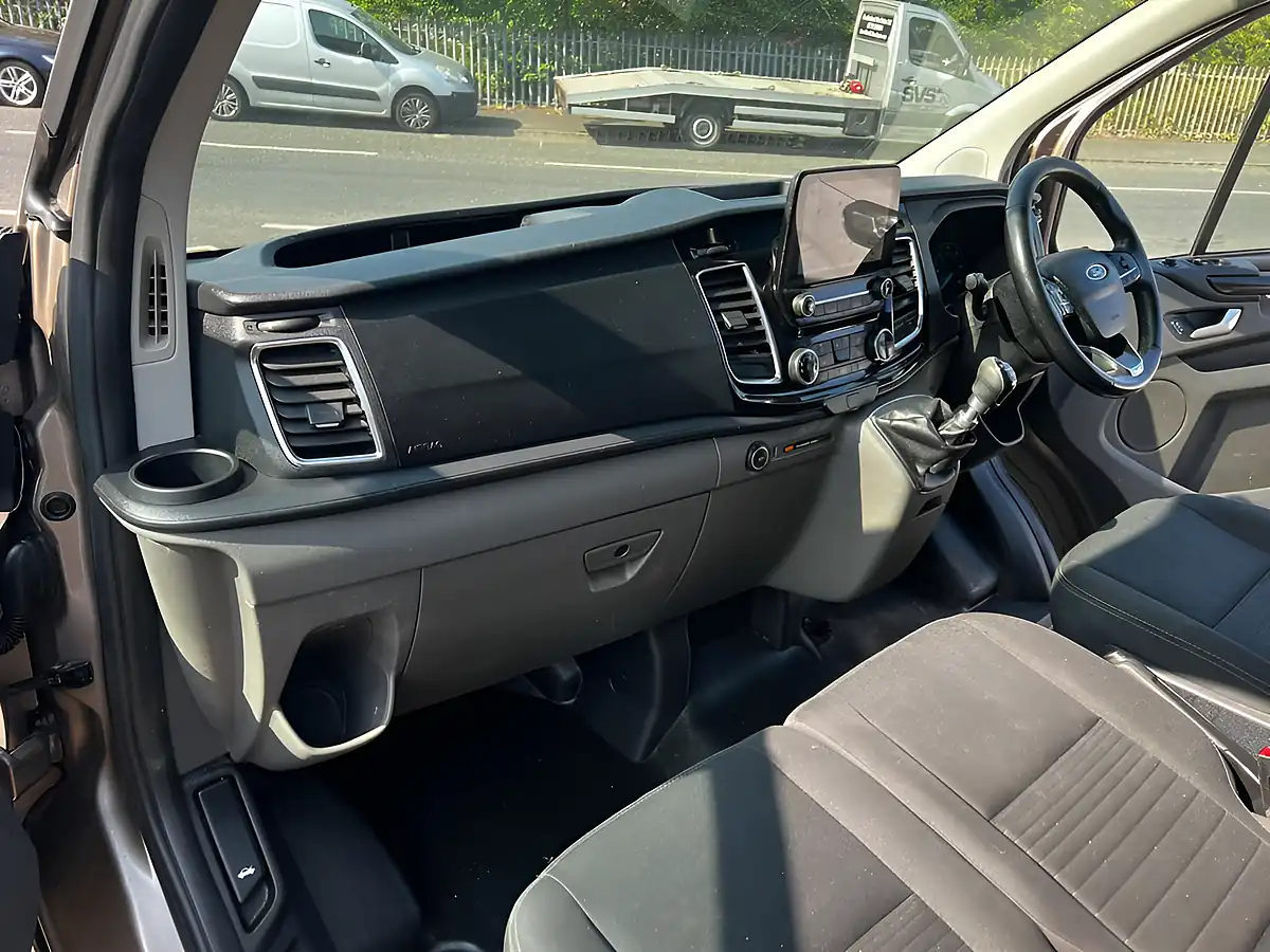 Used 2019 Ford Transit Custom Limited Silver - Interior and Exterior details 16
