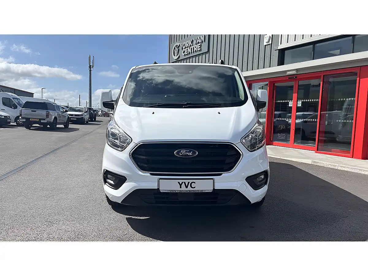 Used 2019 Ford Transit Custom Limited White - Interior and Exterior details 11