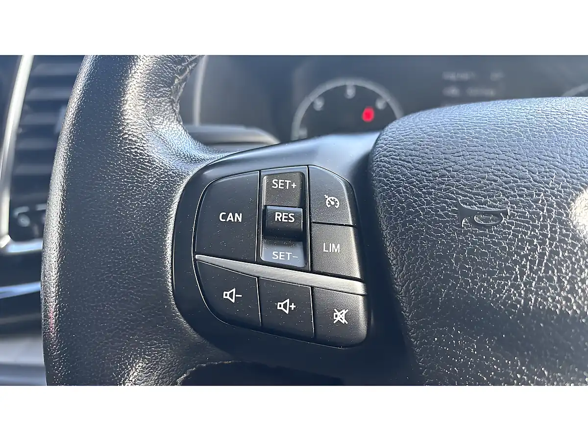 Used 2019 Ford Transit Custom Limited White - Interior and Exterior details 16